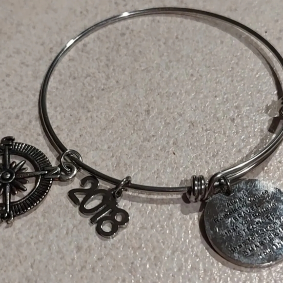 Inspirational Charm Bangle Bracelet Engraved Message'Always remember you're - Picture 1 of 9